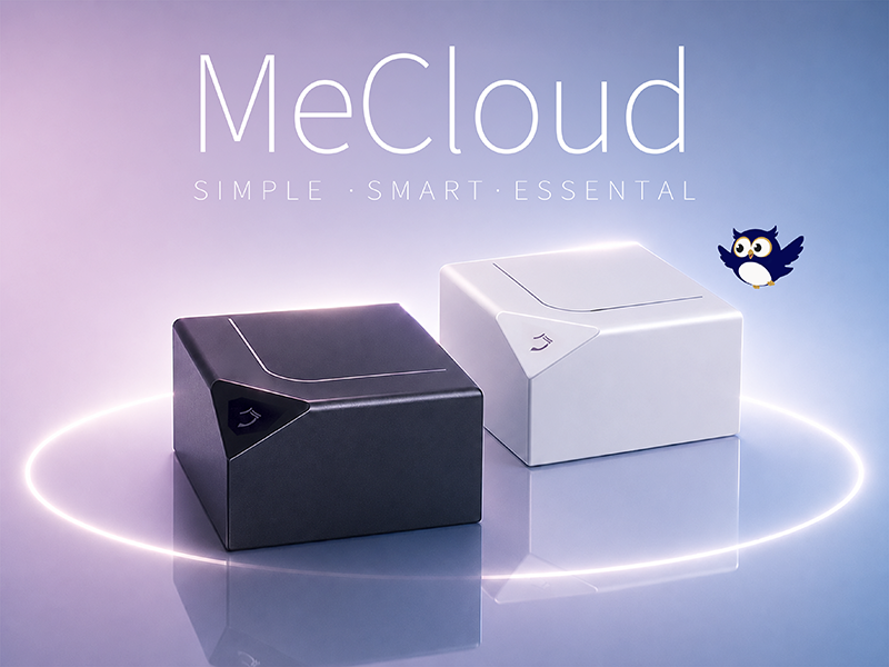 MeCloud本体（ホワイトとブラック）とAIエージェントのくらちゃん