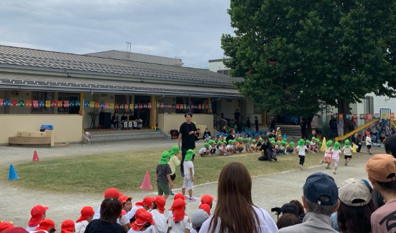 孫の運動会の園庭の様子のサムネイル
